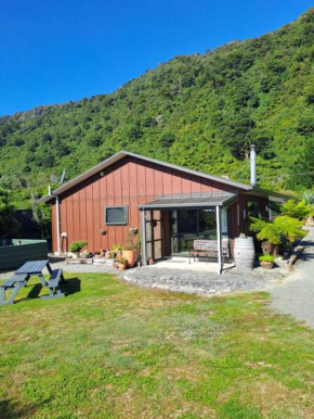 Koru Accommodation & Hot Tub